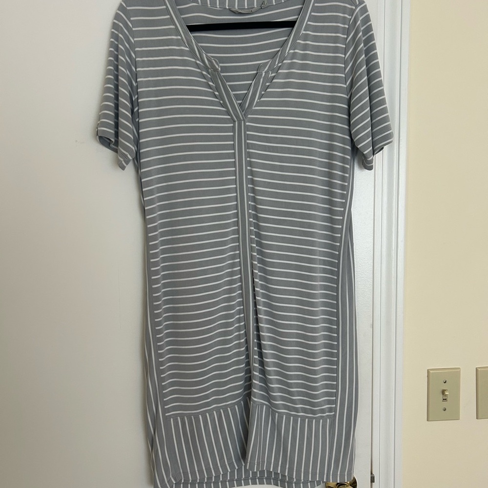 Athleta Gray Striped Midi Dress